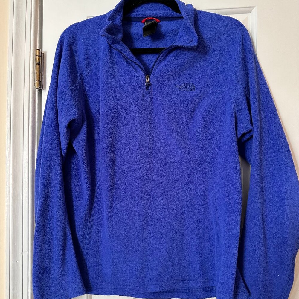 Lightweight Women's Fleece Sweatshirt from The North Face